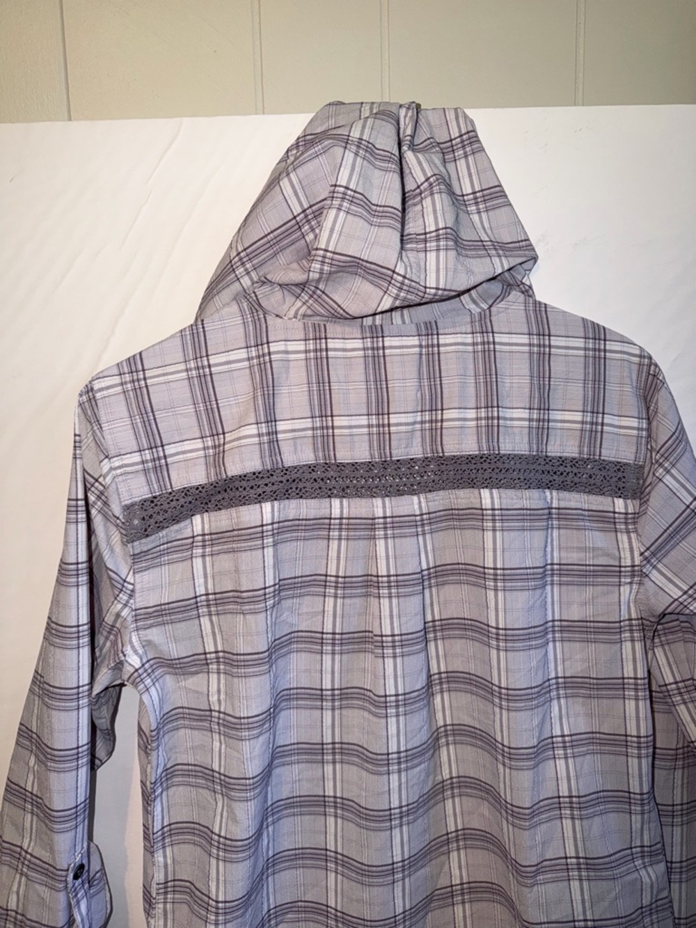 Prana sun shade button down top size small - Picture 7 of 8